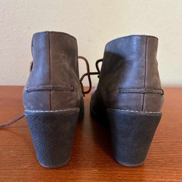 Sperry Gray Ankle Boots - Picture 4 of 7